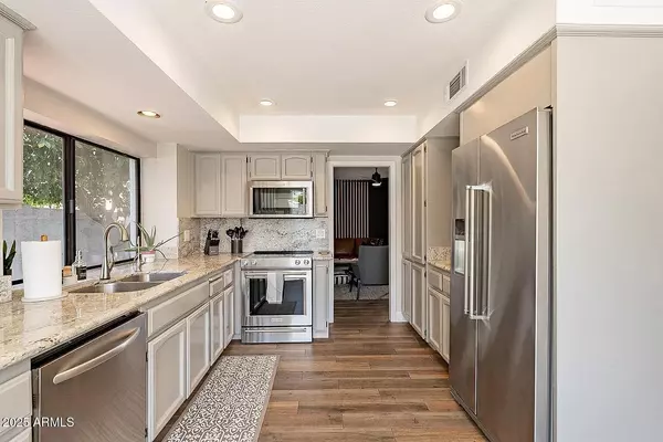 Scottsdale, AZ 85254,15849 N 61st Street