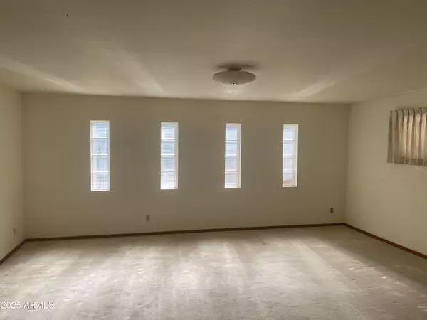 Phoenix, AZ 85018,3917 E WELDON Avenue