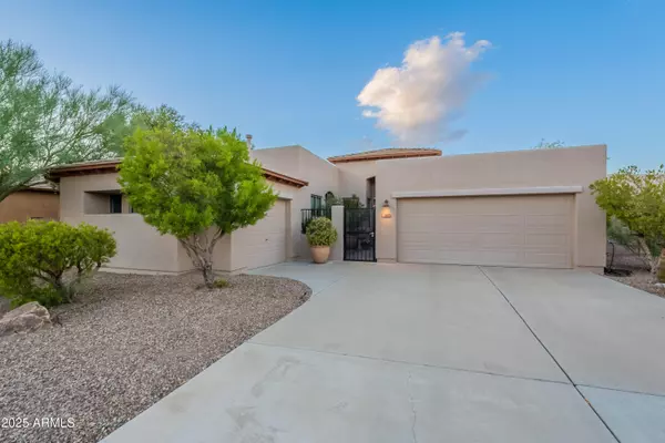 8075 N PAINTED FEATHER Drive N, Tucson, AZ 85743