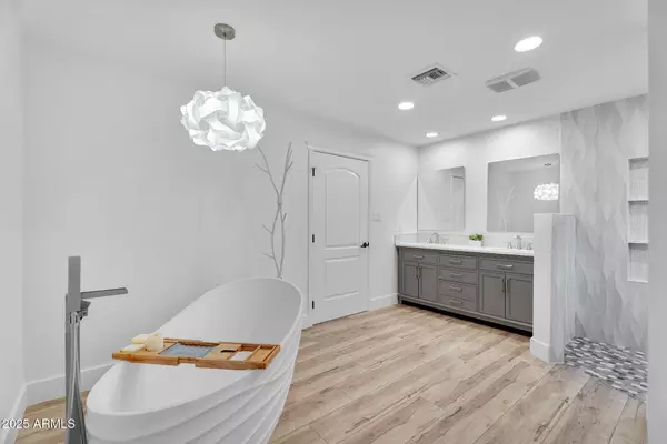 Phoenix, AZ 85016,3102 E MARIPOSA Street