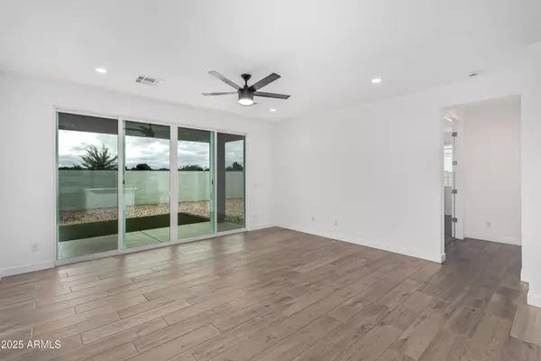 San Tan Valley, AZ 85140,305 E LELAND Road