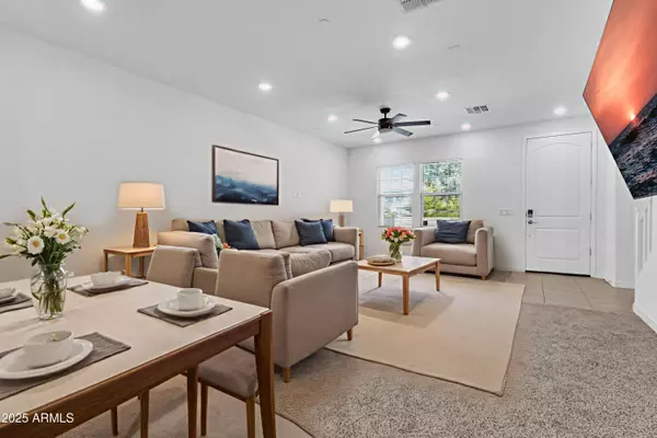 Chandler, AZ 85248,4077 S SABRINA Drive #109