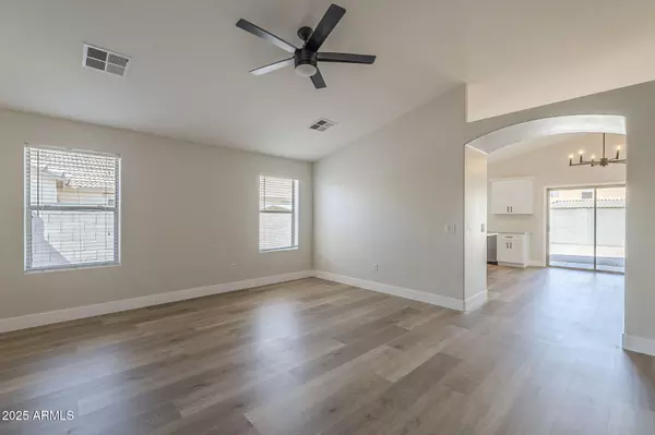 Phoenix, AZ 85041,2518 W CARSON Road