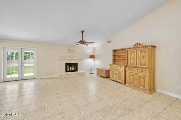 Scottsdale, AZ 85254,6054 E Nisbet Road