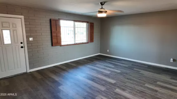 Phoenix, AZ 85019,3925 W OSBORN Road