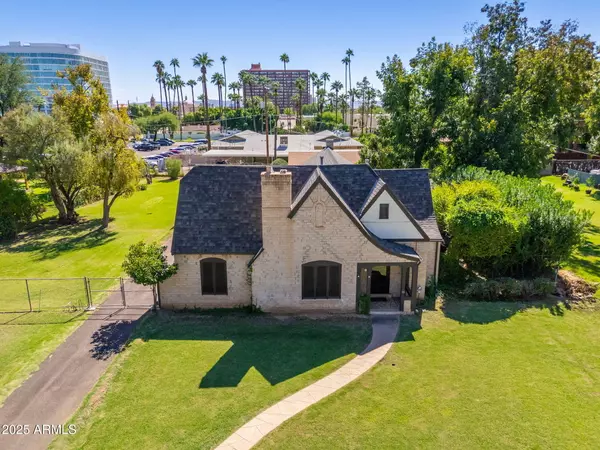 Phoenix, AZ 85013,15 W MEDLOCK Drive