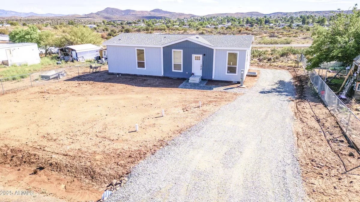 Mayer, AZ 86333,20821 E Cactus Wren Drive