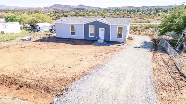 20821 E Cactus Wren Drive, Mayer, AZ 86333