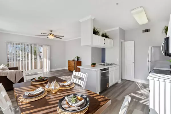 5401 E VAN BUREN Street #2072, Phoenix, AZ 85008