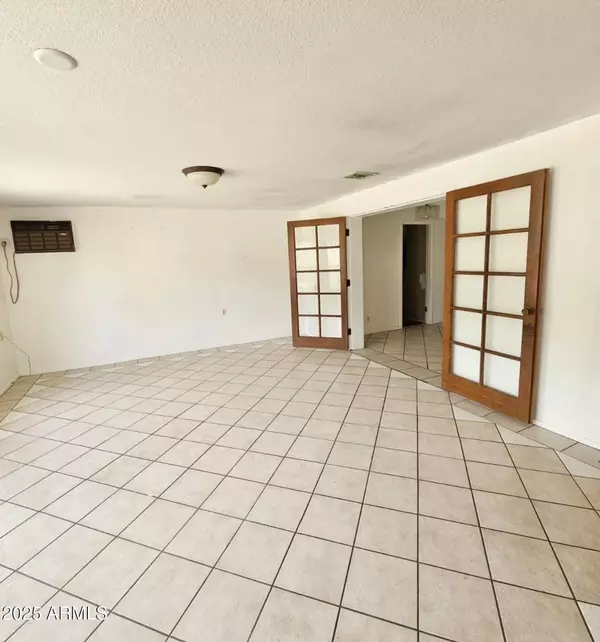 Phoenix, AZ 85021,9827 N 17TH Drive