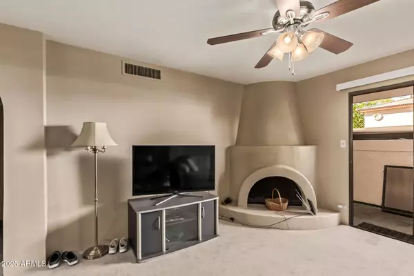 10410 N CAVE CREEK Road #1230, Phoenix, AZ 85020