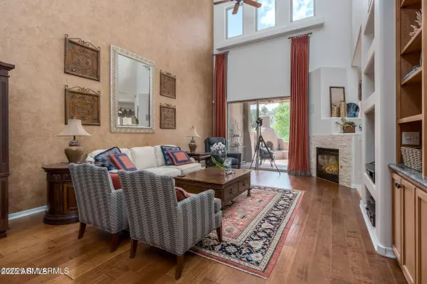 Sedona, AZ 86351,100 COLINAS --