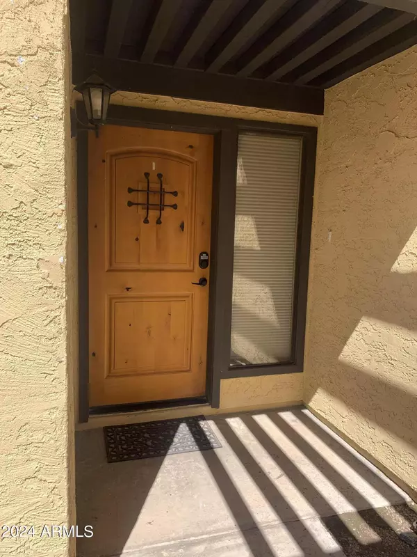 Phoenix, AZ 85022,848 E ROBERTS Road