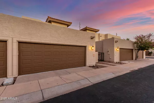 Phoenix, AZ 85014,5812 N 12th Street #31