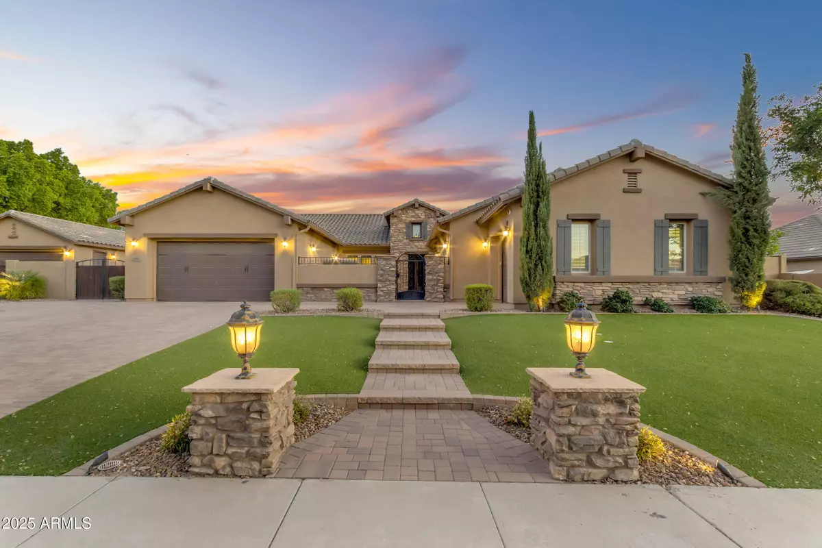 Mesa, AZ 85207,6961 E IVYGLEN Street