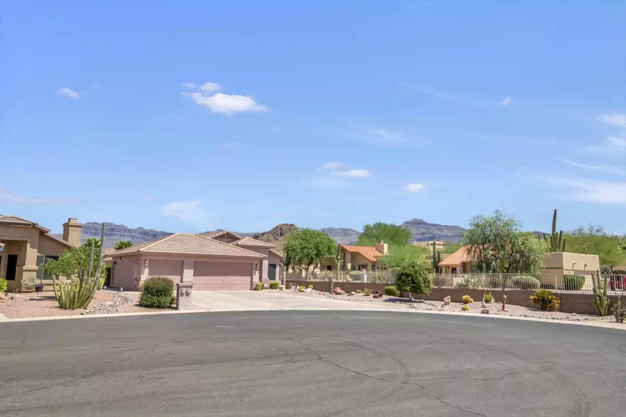 8951 E RED MOUNTAIN Lane, Gold Canyon, AZ 85118