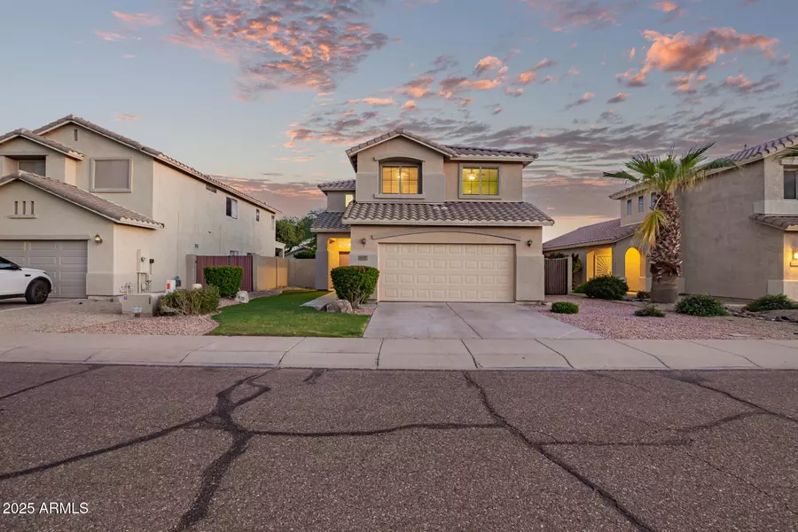 4037 W HACKAMORE Drive, Phoenix, AZ 85083