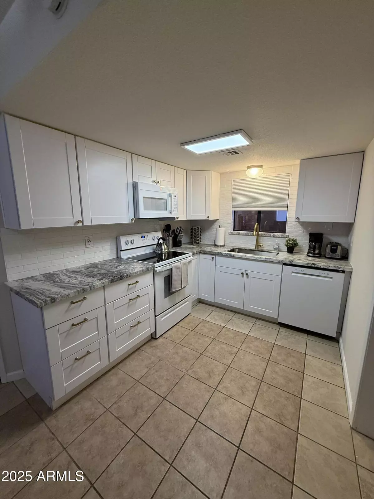Wickenburg, AZ 85390,540 S WEST Road #24