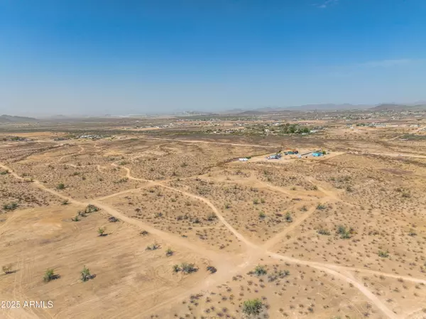 Tonopah, AZ 85354,S 358th Avenue #V