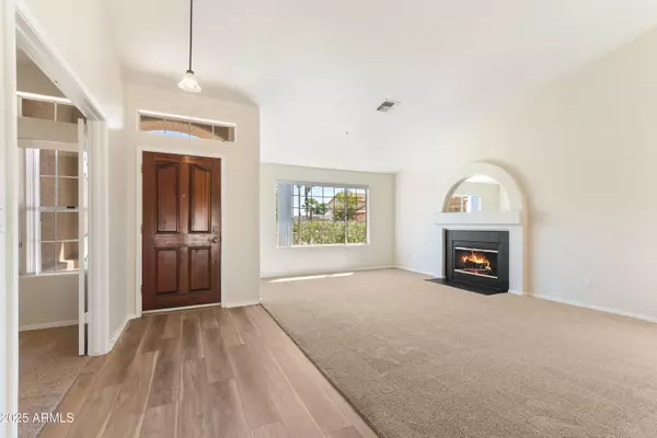 Scottsdale, AZ 85260,8902 E CONIESON Road