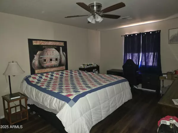 Apache Junction, AZ 85120,1092 W ROUNDUP Street