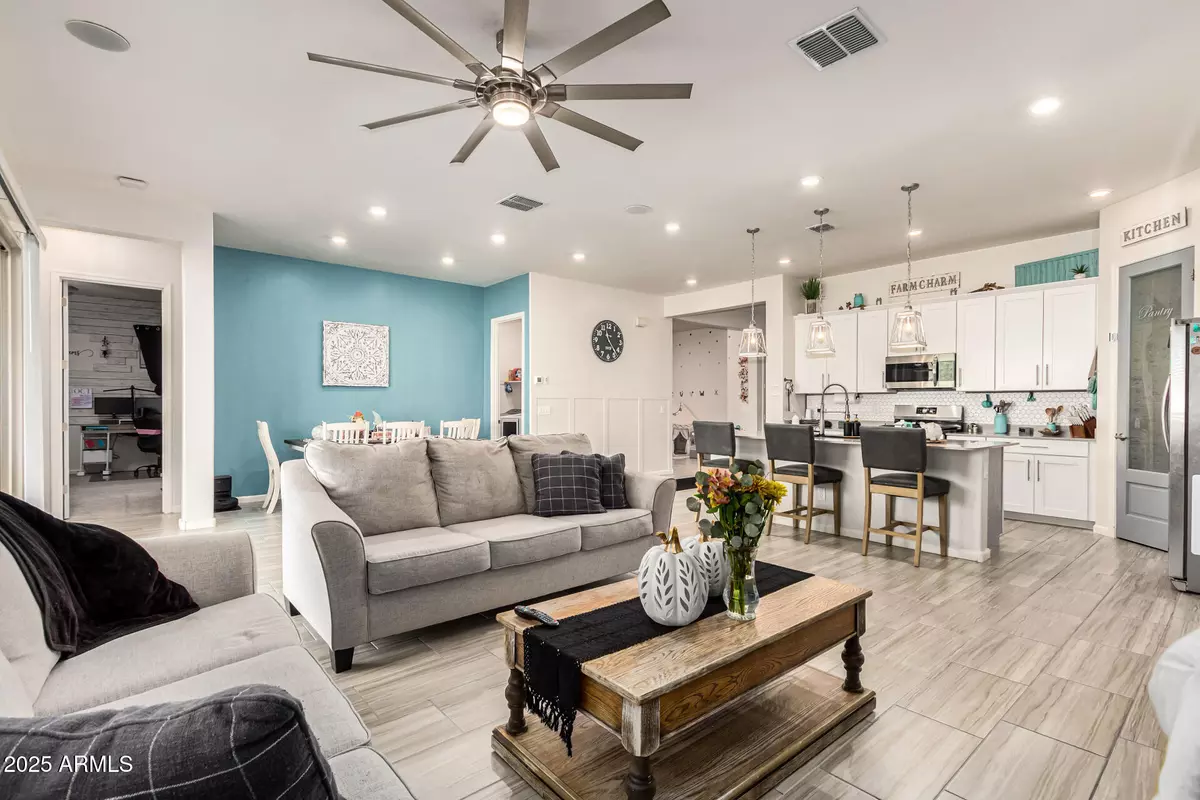 Goodyear, AZ 85338,18522 W THISTLE LANDING Drive