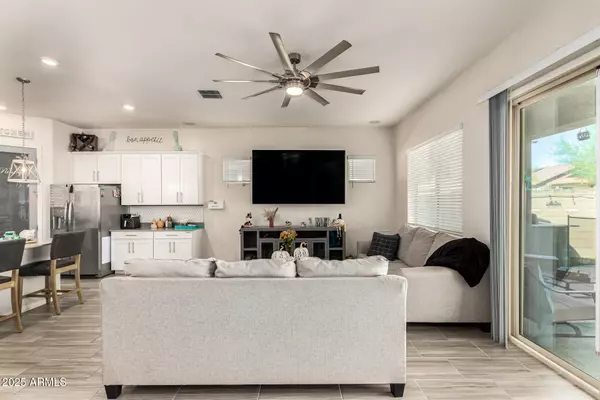 Goodyear, AZ 85338,18522 W THISTLE LANDING Drive