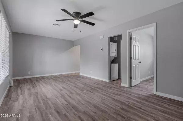 Phoenix, AZ 85015,1940 W AMELIA Avenue #1940.5