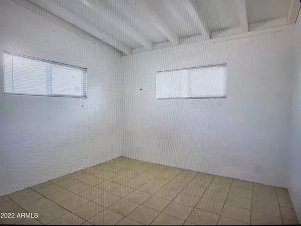 Phoenix, AZ 85006,1851 E YALE Street #3