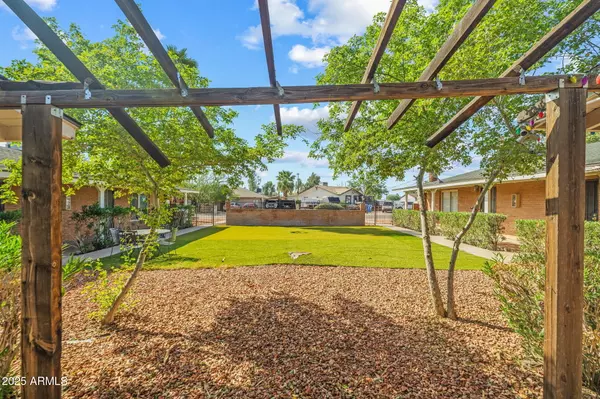 Phoenix, AZ 85015,1940 W AMELIA Avenue #1942.5