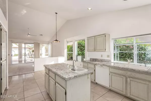 Sun Lakes, AZ 85248,24733 S SADDLETREE Drive