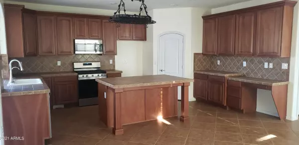 Gilbert, AZ 85297,3712 E FRUITVALE Avenue