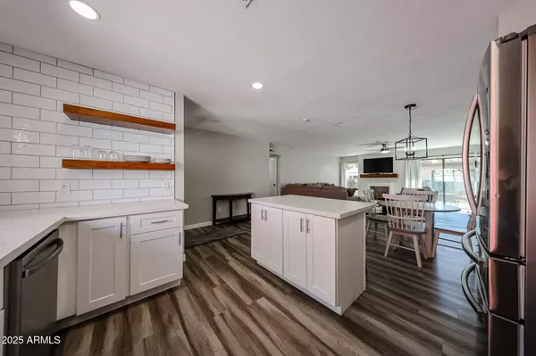 Mesa, AZ 85206,51 Leisure World --