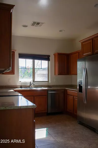 2138 W SCULLY Drive, Phoenix, AZ 85023
