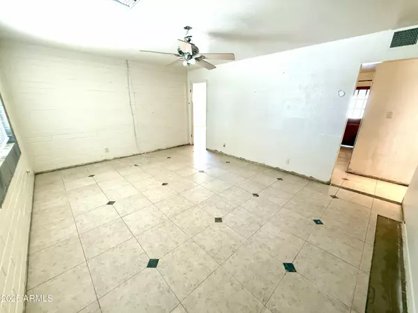 Scottsdale, AZ 85257,7826 E WILLETTA Street