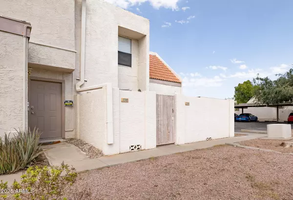 Mesa, AZ 85202,1342 W EMERALD Avenue #236