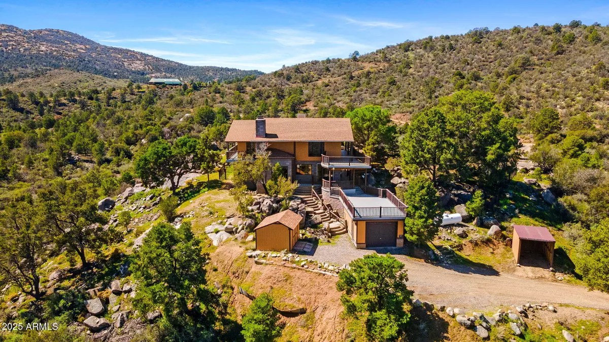 Peeples Valley, AZ 86332,18205 W Buckhorn Drive