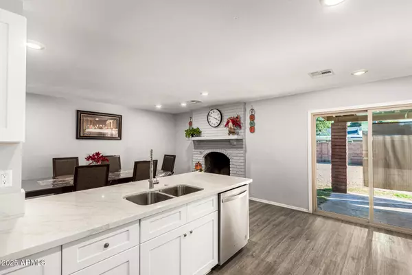 Glendale, AZ 85302,4613 W MOUNTAIN VIEW Road
