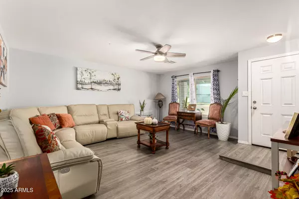 Glendale, AZ 85302,4613 W MOUNTAIN VIEW Road
