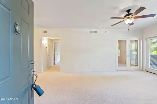 Scottsdale, AZ 85260,15095 N THOMPSON PEAK Parkway #1006