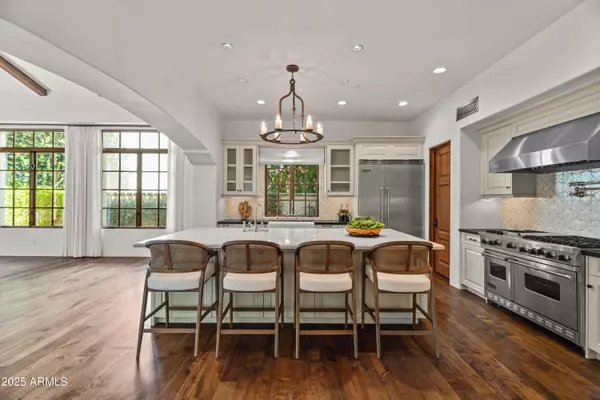 Paradise Valley, AZ 85253,4949 E LINCOLN Drive #16