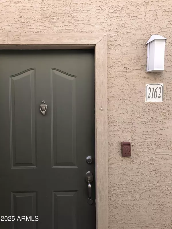 Phoenix, AZ 85048,16013 S DESERT FOOTHILLS Parkway #2162