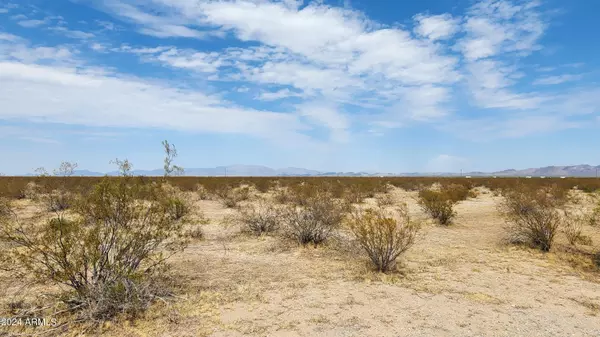 0 W Glendale Avenue #-, Tonopah, AZ 85354