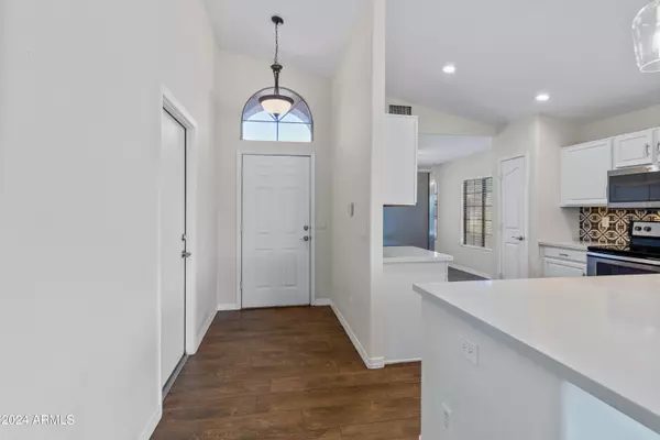 Phoenix, AZ 85083,6529 W PASO Trail