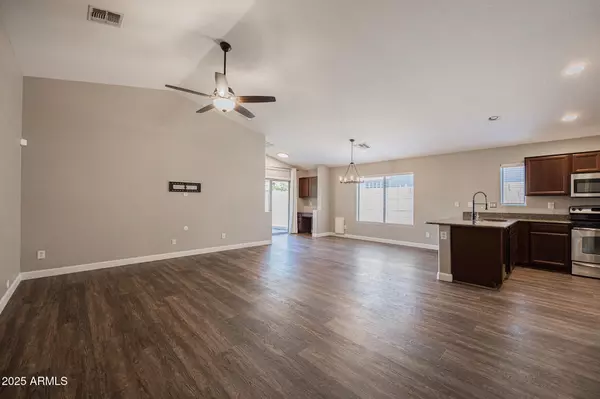 Phoenix, AZ 85024,24314 N 27TH Place