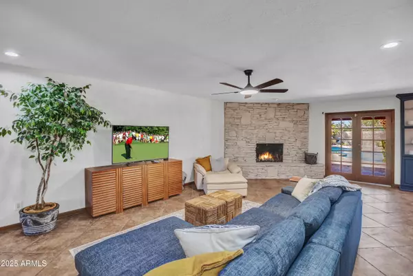 Scottsdale, AZ 85251,4222 N 62 Place