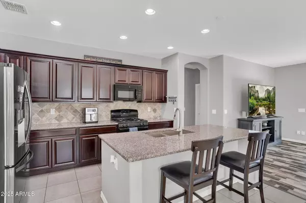 Queen Creek, AZ 85140,489 W FLAME TREE Avenue