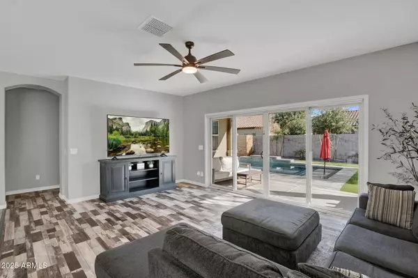 San Tan Valley, AZ 85140,489 W FLAME TREE Avenue