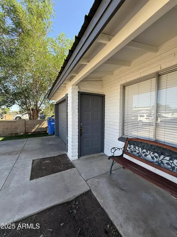 Phoenix, AZ 85009,4235 W LEWIS Avenue