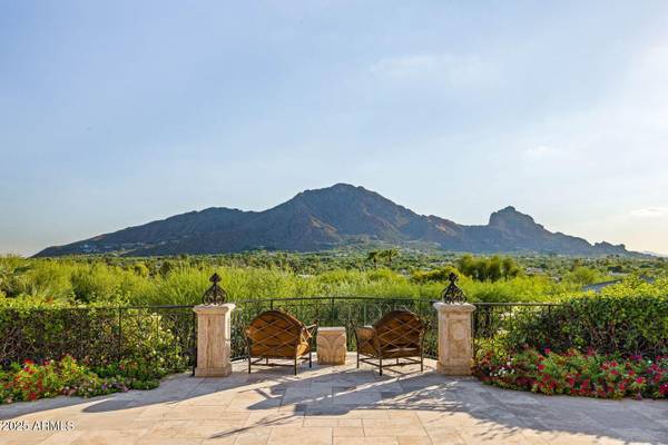Paradise Valley, AZ 85253,6233 E INDIAN BEND Road